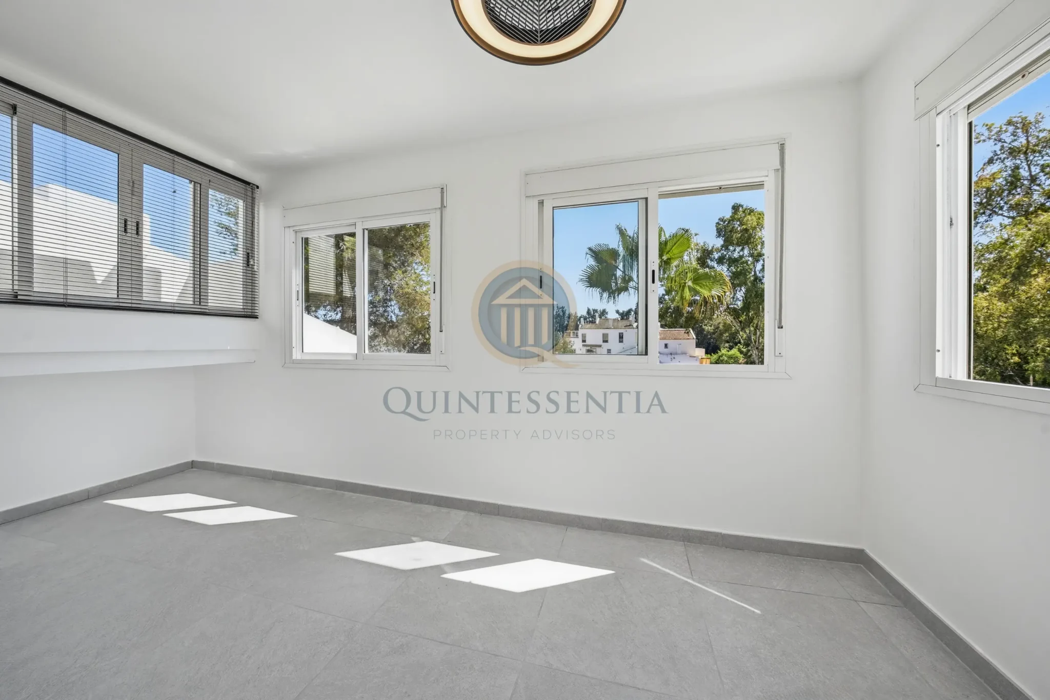 Elviria Double Pentahouse logo-18