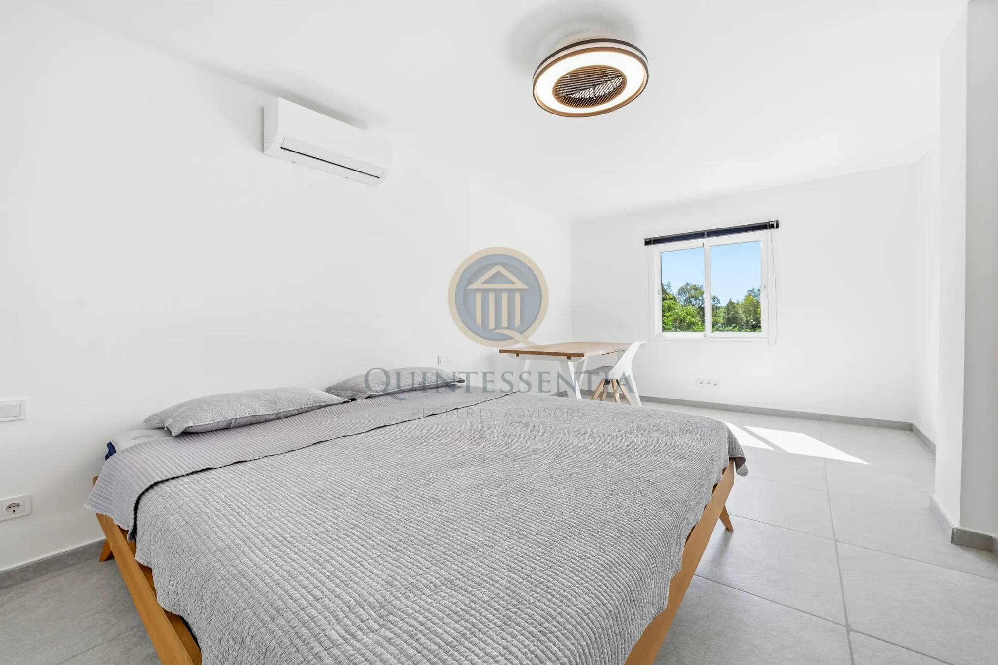 Elviria Double Pentahouse logo-21
