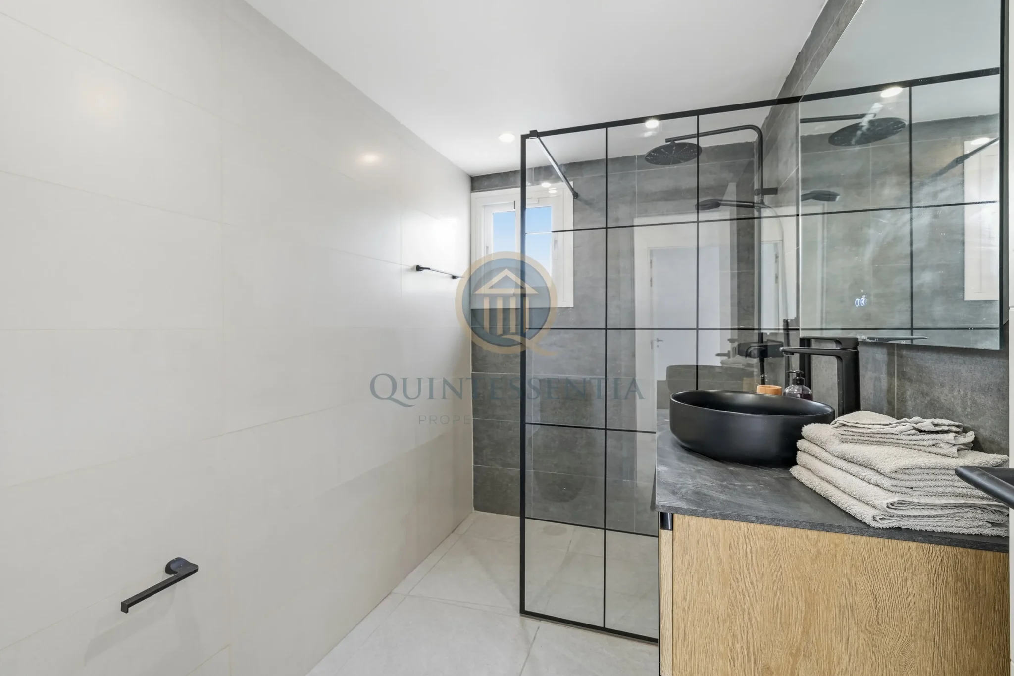 Elviria Double Pentahouse logo-23