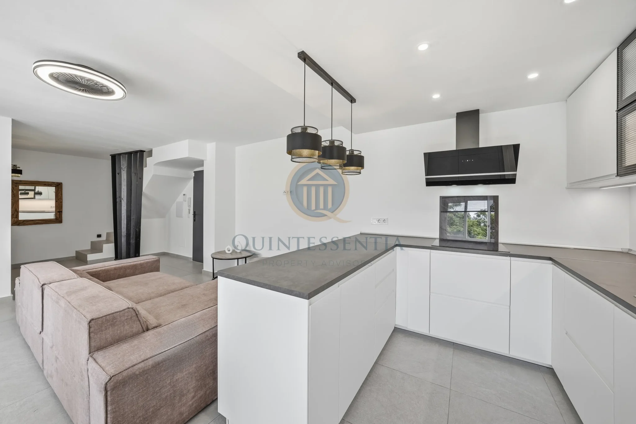 Elviria Double Pentahouse logo-6